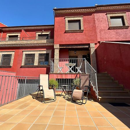 리나레스 Casa Grande De Tres Plantas Con Parking Gratis 빌라 외부 사진